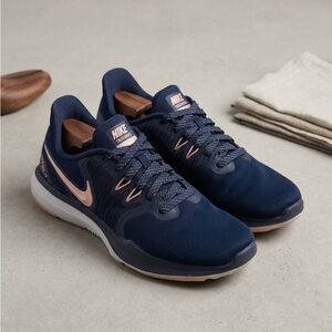Nike Women's Navy and Pink Training Sneakers